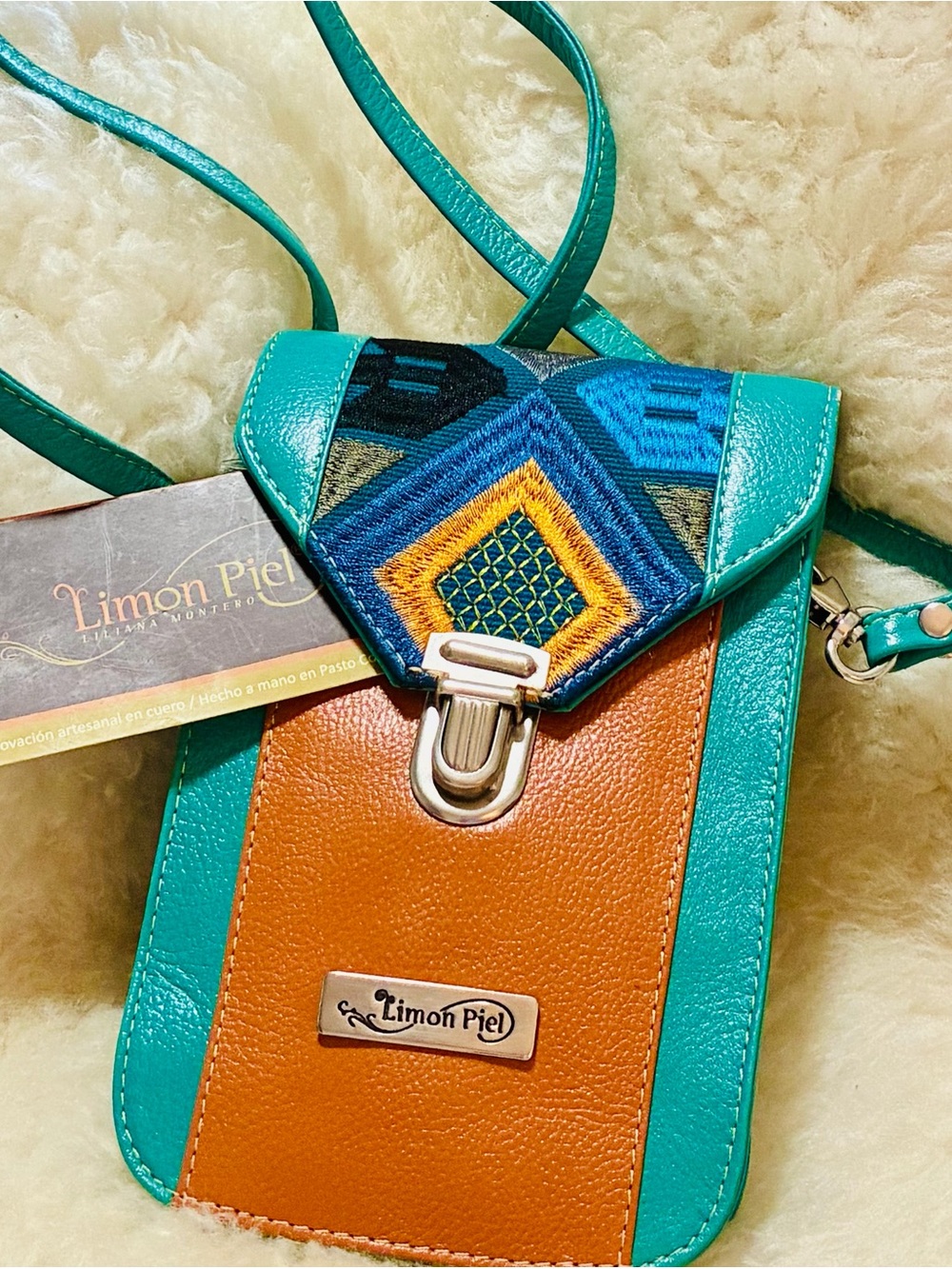 Limon Piel Crossbody